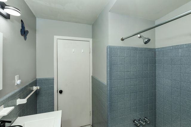 20211 Rosemont Avenue, Detroit, MI 48219