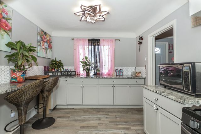 20211 Rosemont Avenue, Detroit, MI 48219