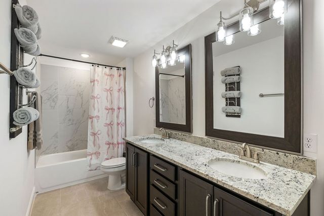 716 Summit Oaks Ct, Nashville, TN 37221