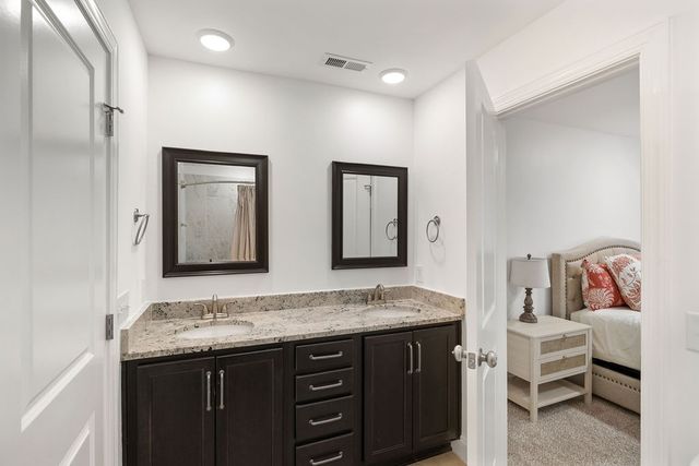 716 Summit Oaks Ct, Nashville, TN 37221