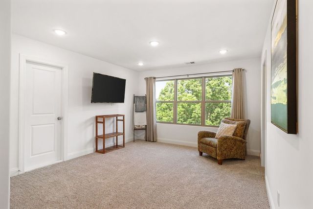 716 Summit Oaks Ct, Nashville, TN 37221