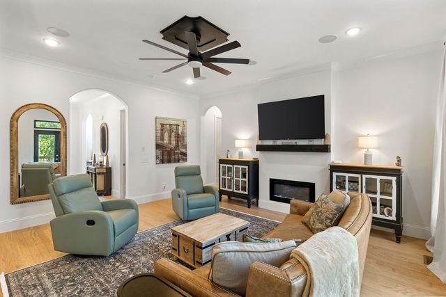 716 Summit Oaks Ct, Nashville, TN 37221