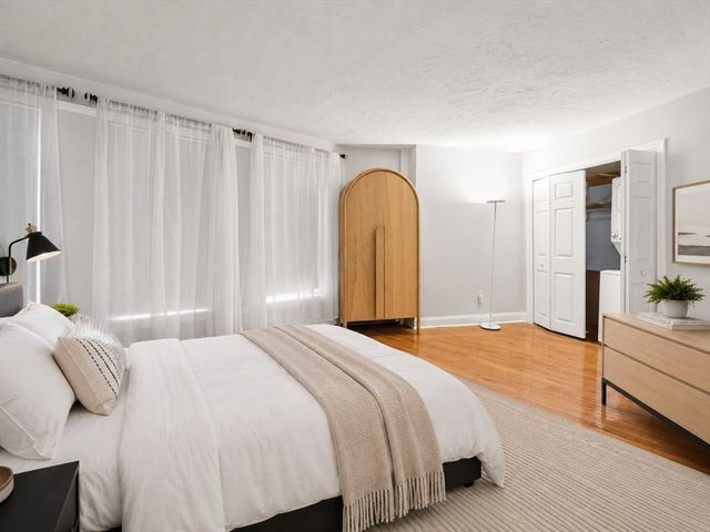 27 Saint Stephen St 27-6, Boston, MA 02115