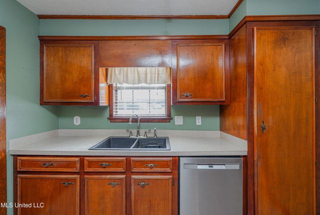 219 Willow Brook Drive, Clinton, MS 39056