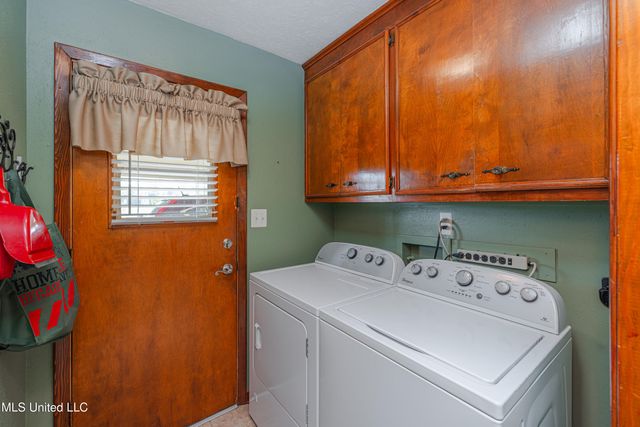 219 Willow Brook Drive, Clinton, MS 39056