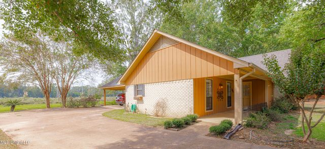 219 Willow Brook Drive, Clinton, MS 39056