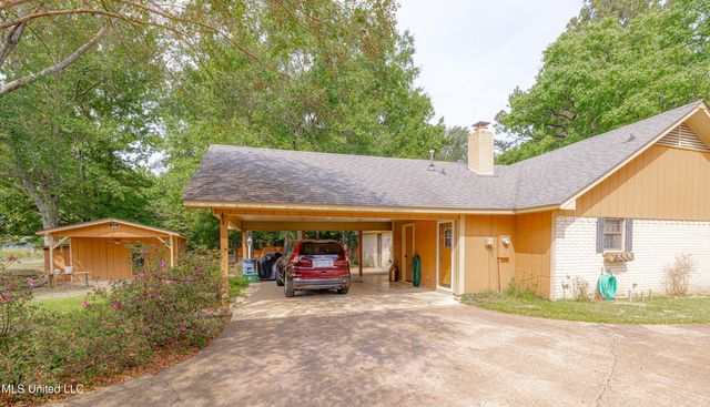 219 Willow Brook Drive, Clinton, MS 39056
