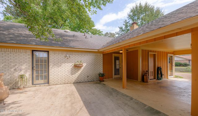 219 Willow Brook Drive, Clinton, MS 39056