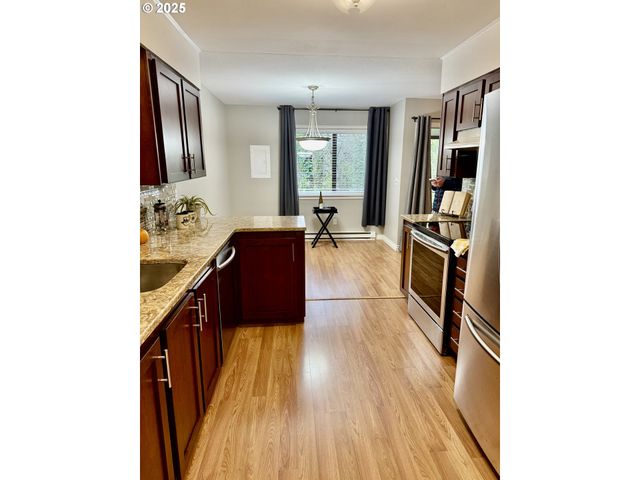 6745 Sw SCHOLLS FERRY Rd 38, Beaverton, OR 97008