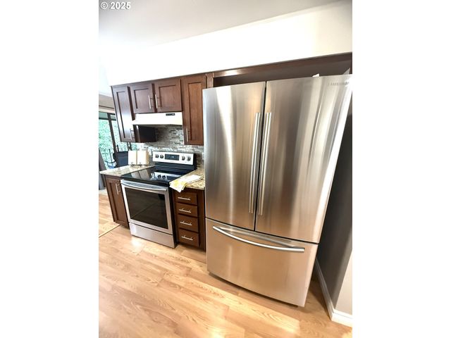 6745 Sw SCHOLLS FERRY Rd 38, Beaverton, OR 97008