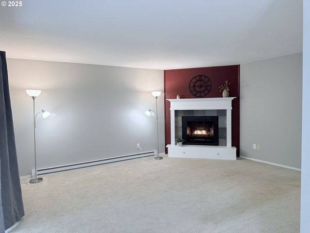 6745 Sw SCHOLLS FERRY Rd 38, Beaverton, OR 97008