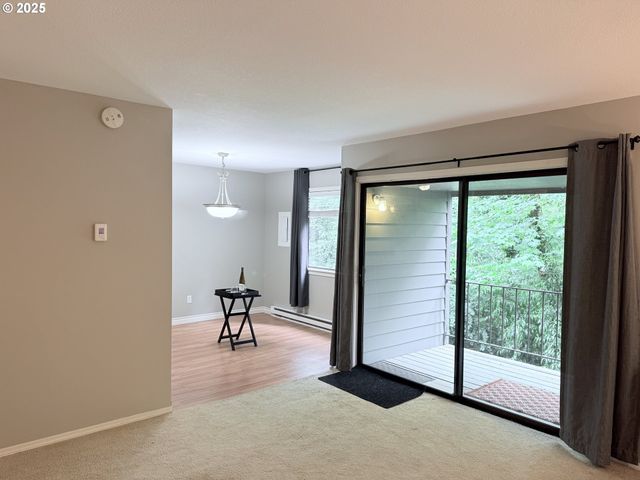 6745 Sw SCHOLLS FERRY Rd 38, Beaverton, OR 97008