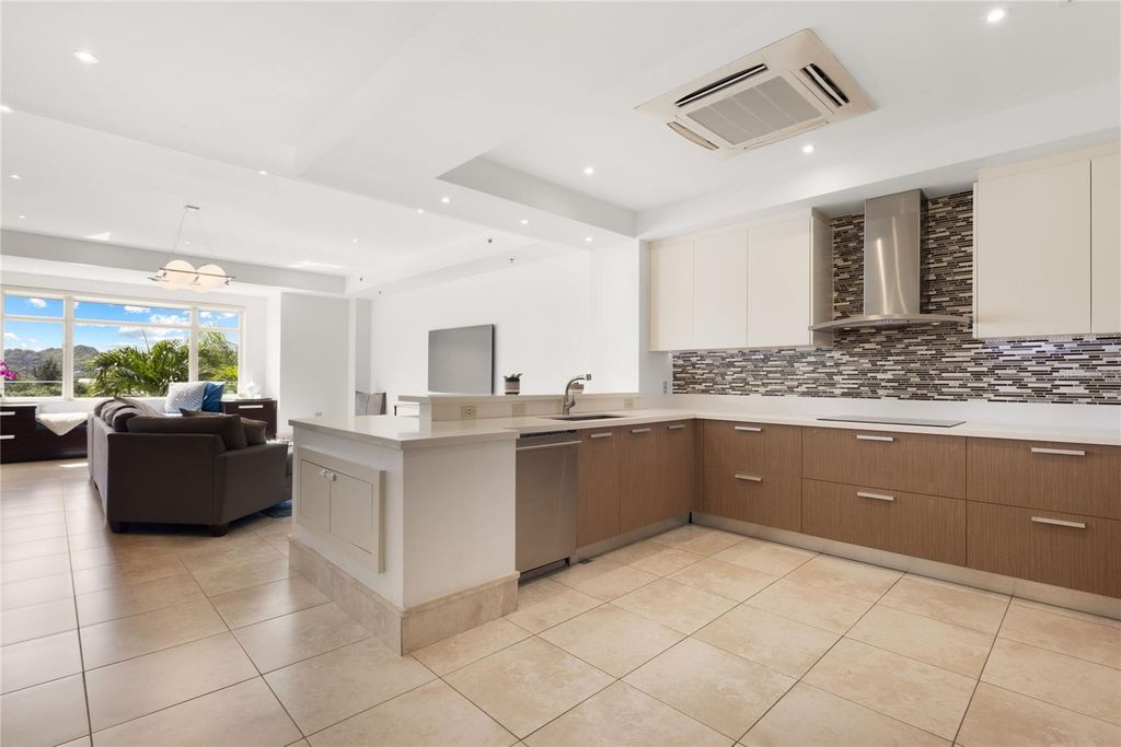 Image 4 of property listing at 3203 PLANTATION VILLAGE 203, Dorado, PR 00646