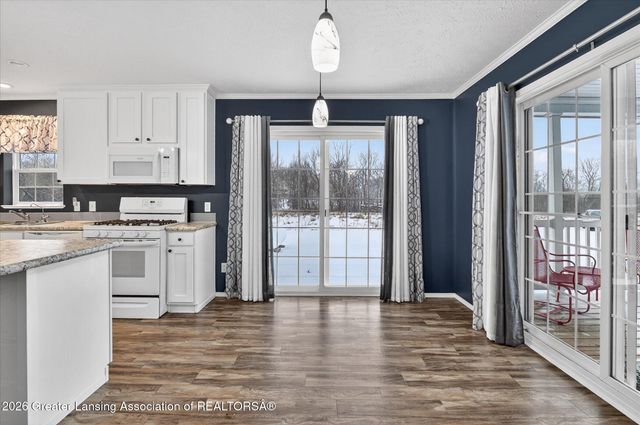 6642 E Spicerville Highway, Eaton Rapids, MI 48827