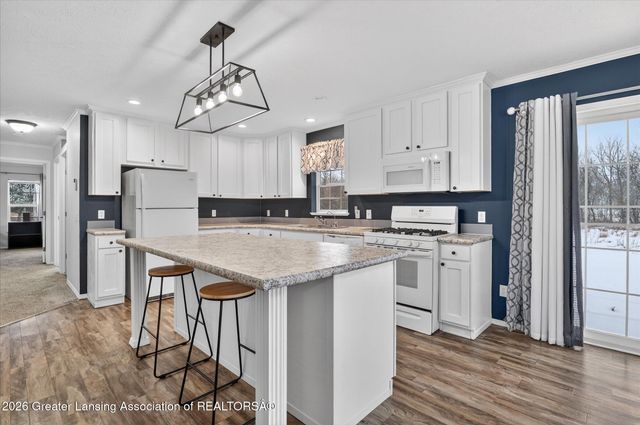 6642 E Spicerville Highway, Eaton Rapids, MI 48827