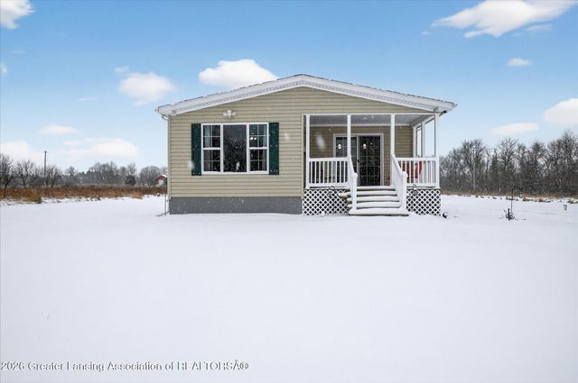 6642 E Spicerville Highway, Eaton Rapids, MI 48827