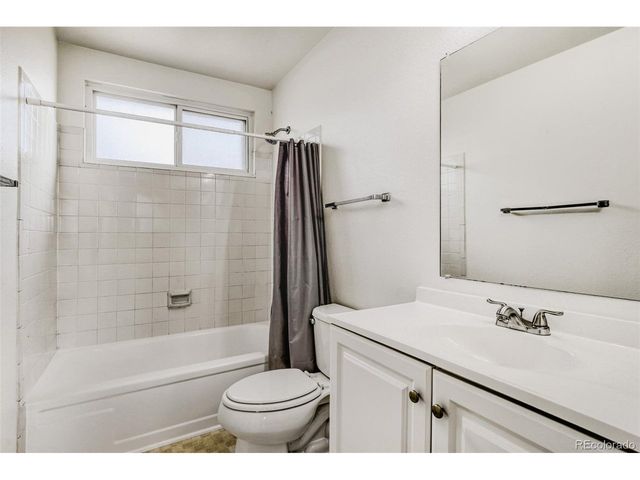 16847 E Kent Dr, Aurora, CO 80013