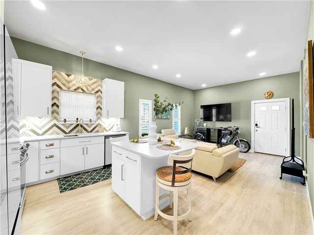 1601 Ocean Dr, Corpus Christi, TX 78404