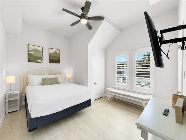 1601 Ocean Dr, Corpus Christi, TX 78404