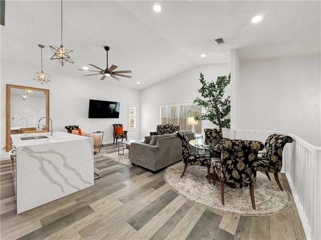 1601 Ocean Dr, Corpus Christi, TX 78404