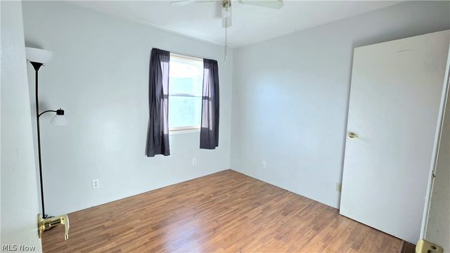 30 Commerce Street, New Cumberland, WV 26047