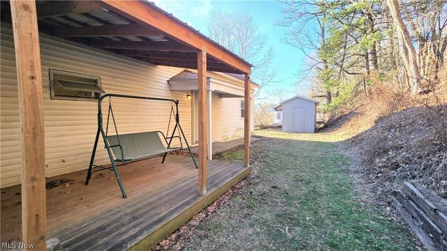 30 Commerce Street, New Cumberland, WV 26047