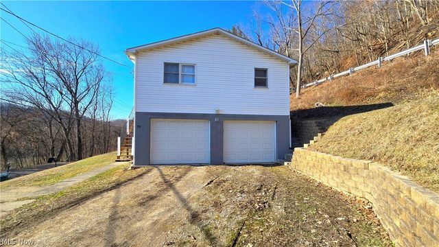 30 Commerce Street, New Cumberland, WV 26047
