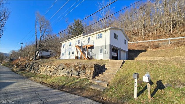 30 Commerce Street, New Cumberland, WV 26047