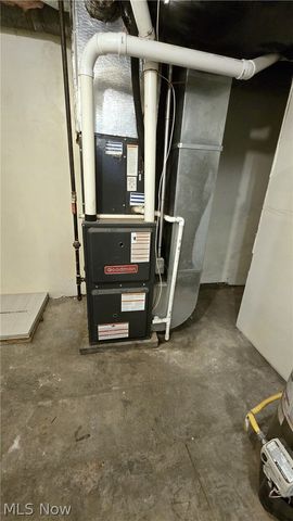 30 Commerce Street, New Cumberland, WV 26047