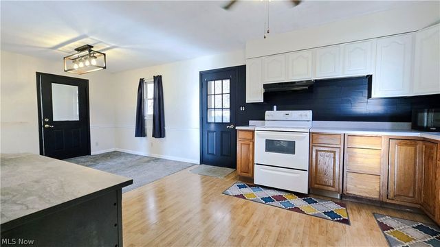 30 Commerce Street, New Cumberland, WV 26047