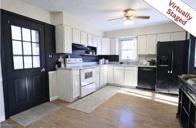 30 Commerce Street, New Cumberland, WV 26047