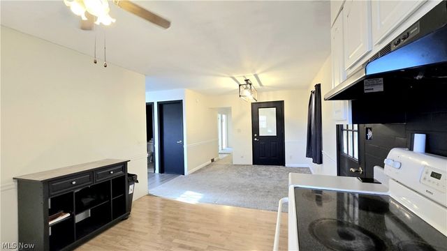 30 Commerce Street, New Cumberland, WV 26047