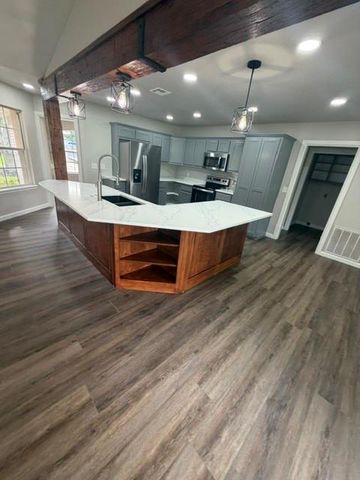 827 Chatsworth Drive, Grove, OK 74344