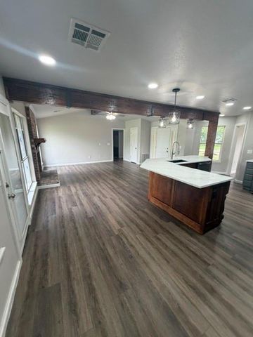 827 Chatsworth Drive, Grove, OK 74344
