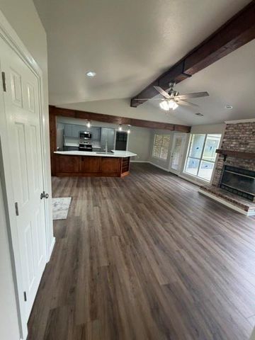 827 Chatsworth Drive, Grove, OK 74344