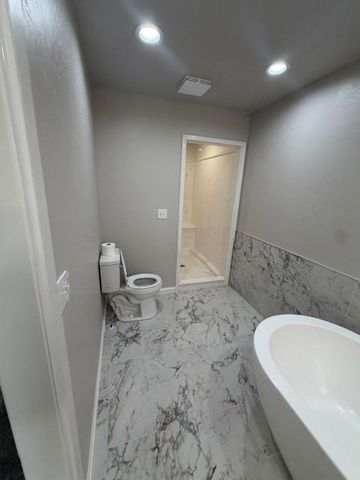 827 Chatsworth Drive, Grove, OK 74344