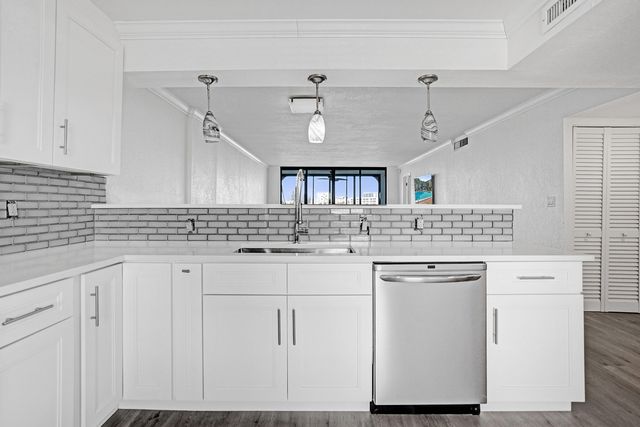 1631 Riverview Road 507, Deerfield Beach, FL 33441