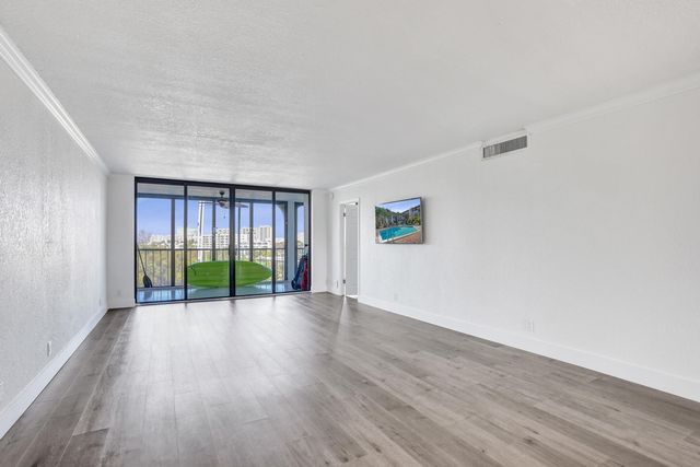 1631 Riverview Road 507, Deerfield Beach, FL 33441