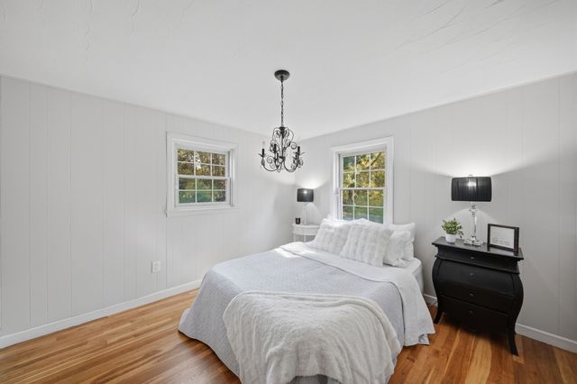 34 Andover St, Wilmington, MA 01887