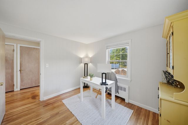 34 Andover St, Wilmington, MA 01887