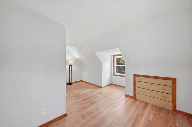 34 Andover St, Wilmington, MA 01887