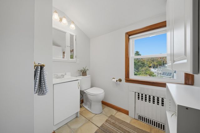 34 Andover St, Wilmington, MA 01887