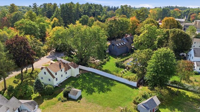 34 Andover St, Wilmington, MA 01887