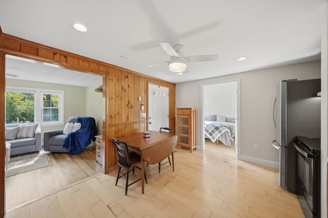 34 Andover St, Wilmington, MA 01887