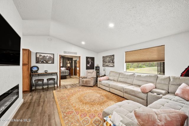 7777 Kelso Lake RD, Priest River, ID 83856