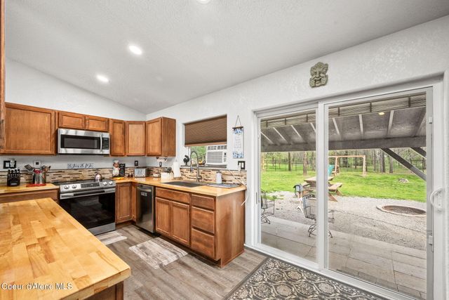 7777 Kelso Lake RD, Priest River, ID 83856