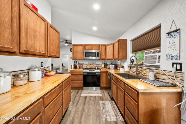 7777 Kelso Lake RD, Priest River, ID 83856
