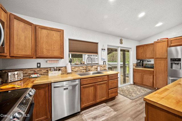 7777 Kelso Lake RD, Priest River, ID 83856