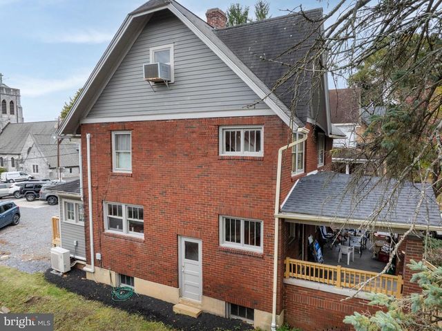 305 S BURROWES ST, State College, PA 16801