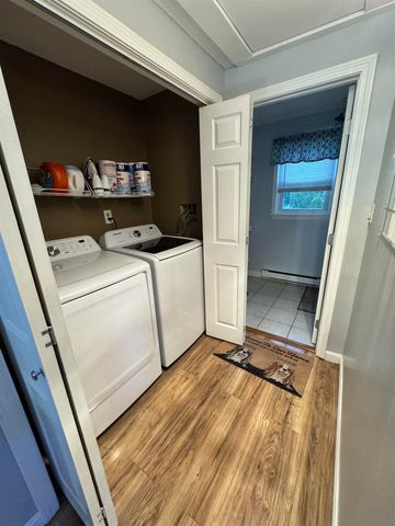 72 Derryfield Road R, Derry, NH 03038
